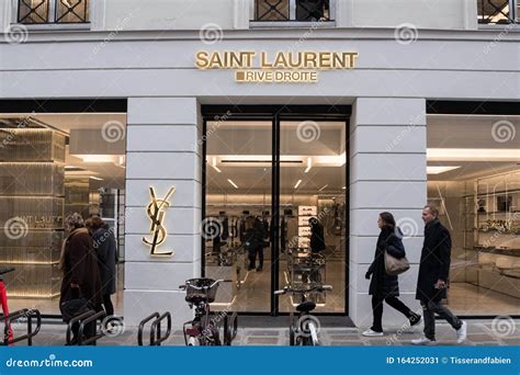 saint laurent boutique.